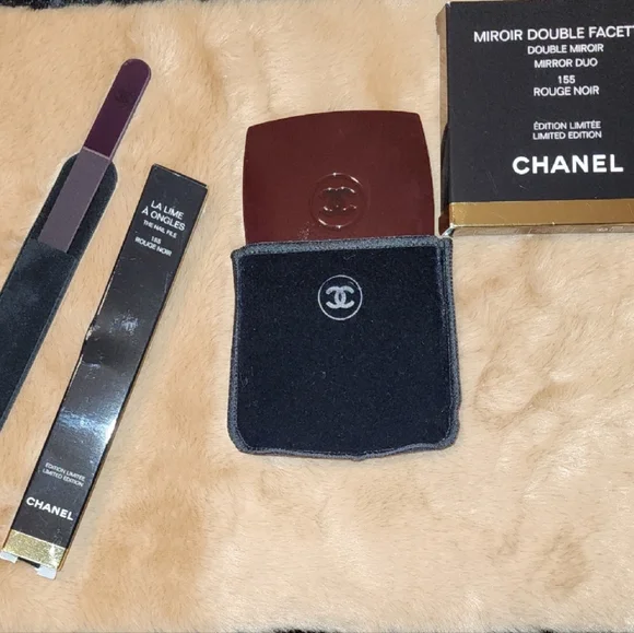 CHANEL Rouge Noir Mirror & Nail file Set - Picture 4 of 10